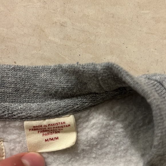 Free Levi’s crewneck - Picture 5 of 6